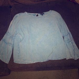 Long sleeve crop top shirt
